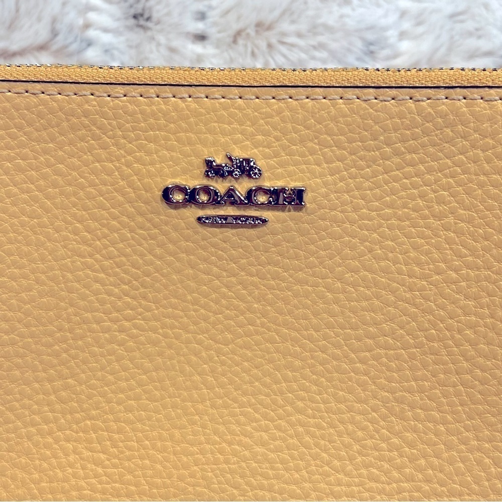 NWOT Coach Retro Yellow Double Corner Zip Wristlet - Picture 3 of 8